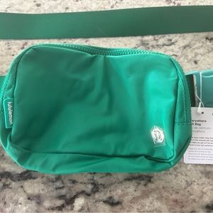 Lululemon Everywhere Belt bag 1L - NWT